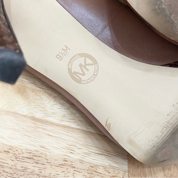 MICHAEL Michael Kors Hamilton Mocha Snakeskin Leather Heels Peep Toe Pump 9.5 - Picture 16 of 16